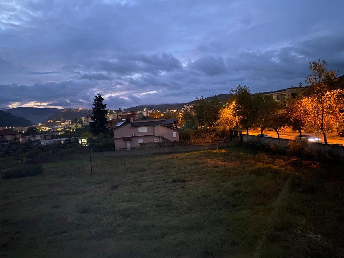 Hotel Belind Berat Exteriör bild