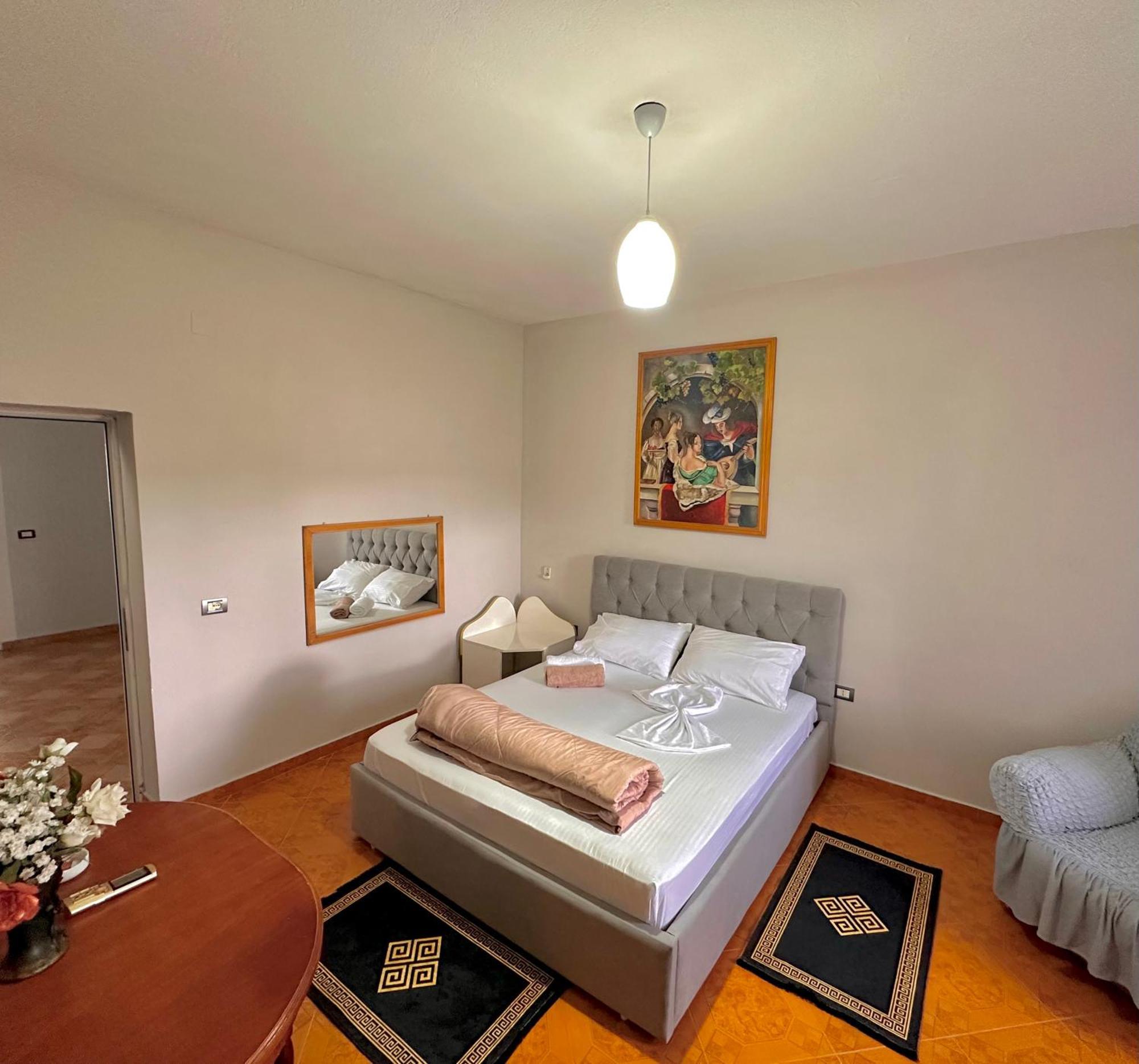 Hotel Belind Berat Exteriör bild